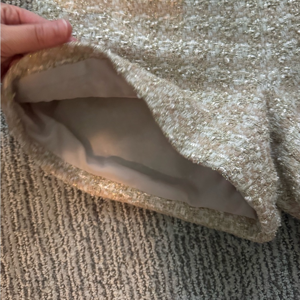 L’Agence Gold Tweed Shorts - Picture 6 of 6